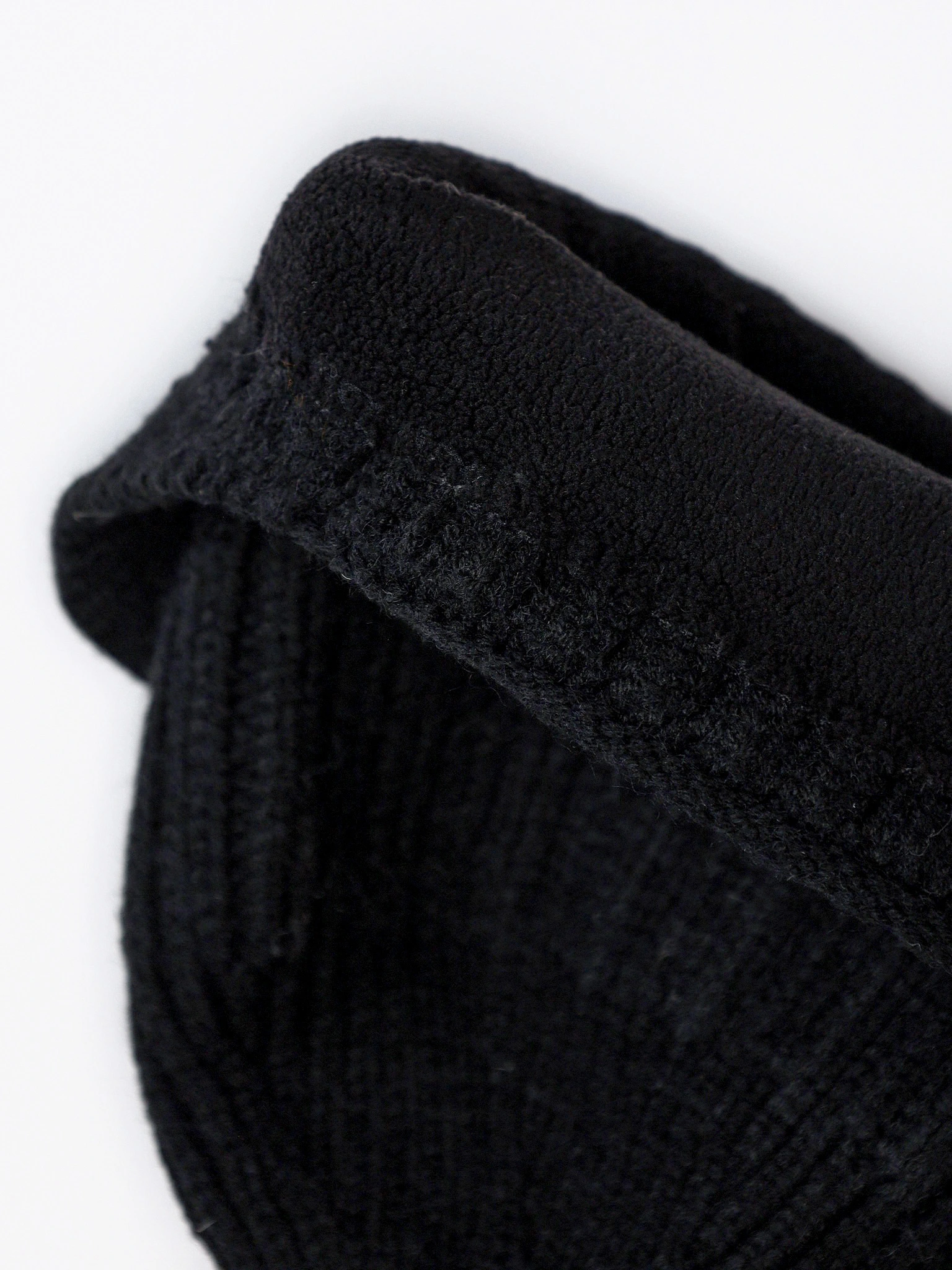 Шапка-ушанка из шерсти с акрилом с отворотом в ассортименте